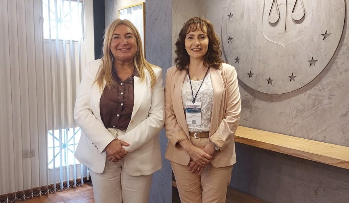 76f2f49a-264f-43e2-8e77-bcc0f5042a0f